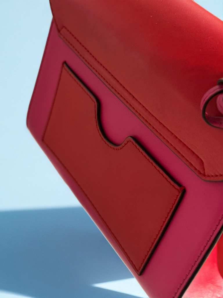 💕 Gucci Padlock Shoulder Bag – Red & Pink Leather with Gold Chain