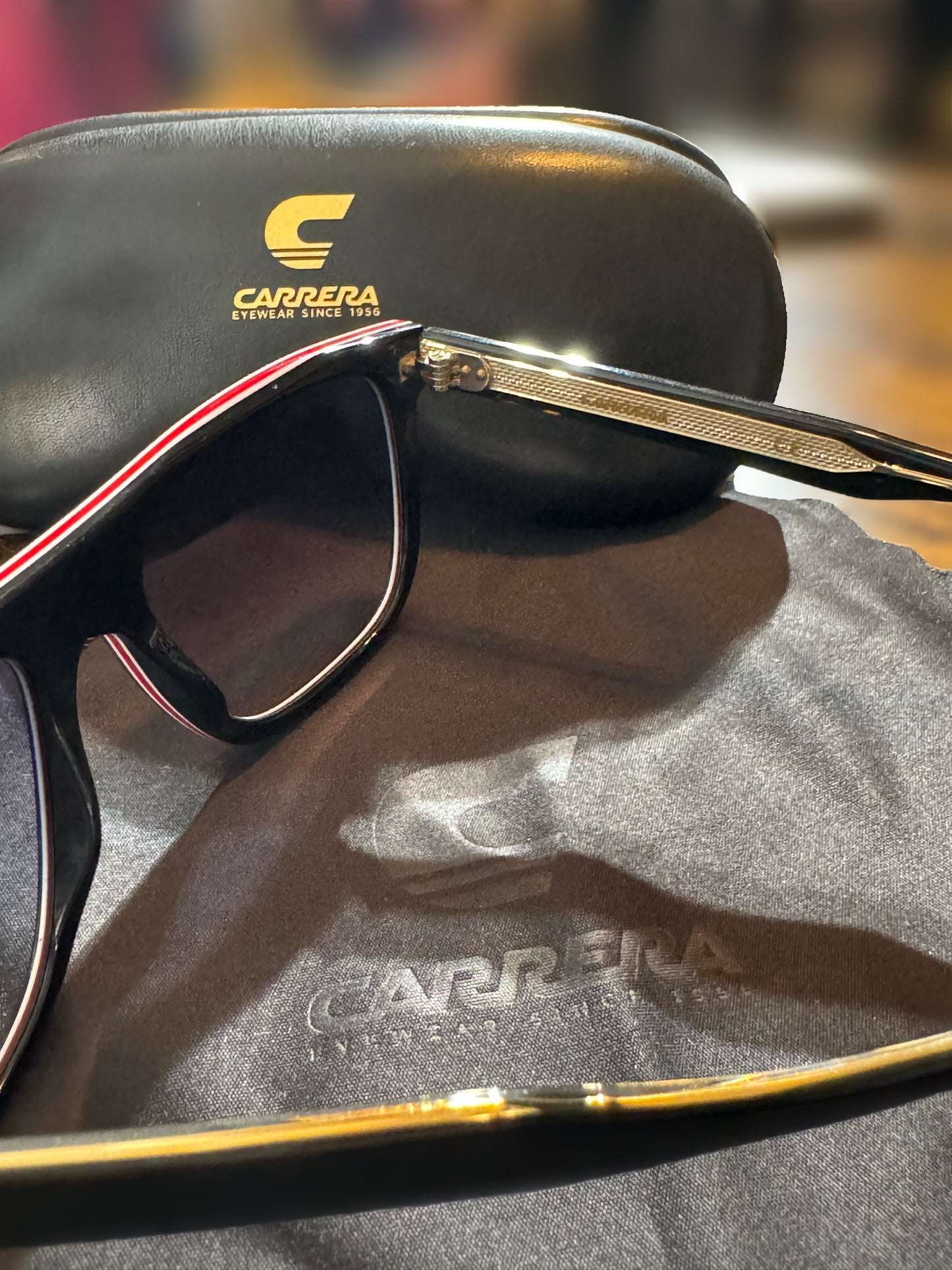 🕶️ Carrera 1047/S Aviator Sunglasses – Black Red