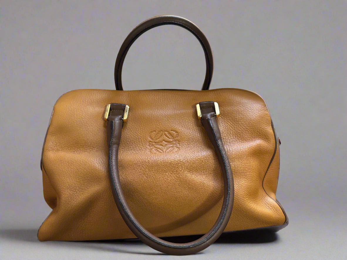 Loweve - Front