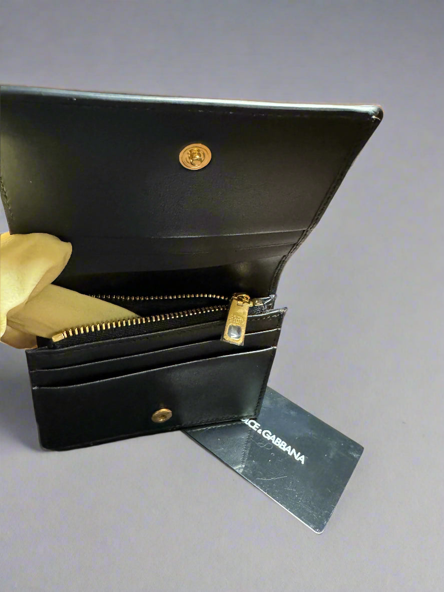 D&G Wallet opened