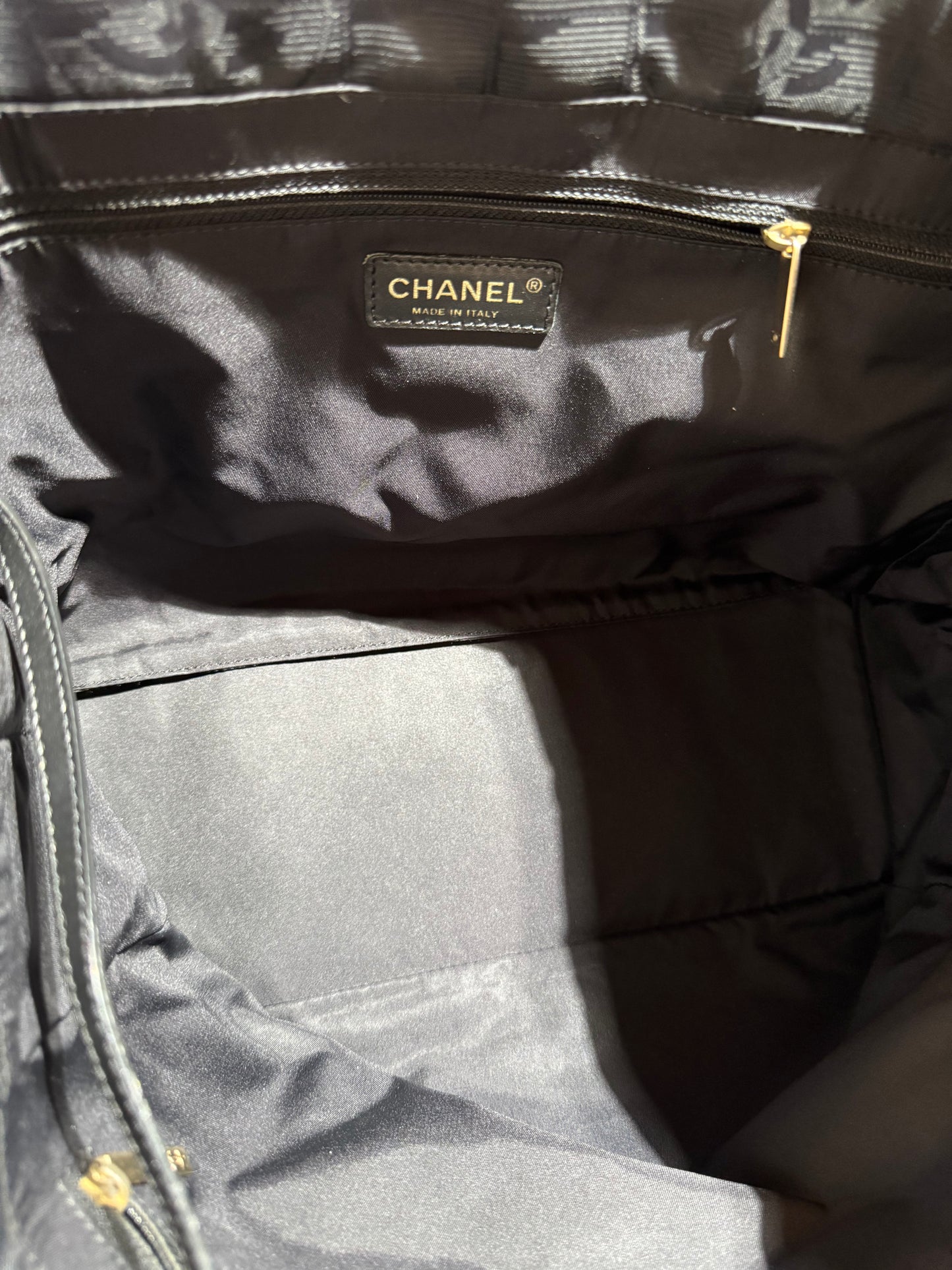 🖤 Chanel Travel Line Tote – Black Nylon & Leather