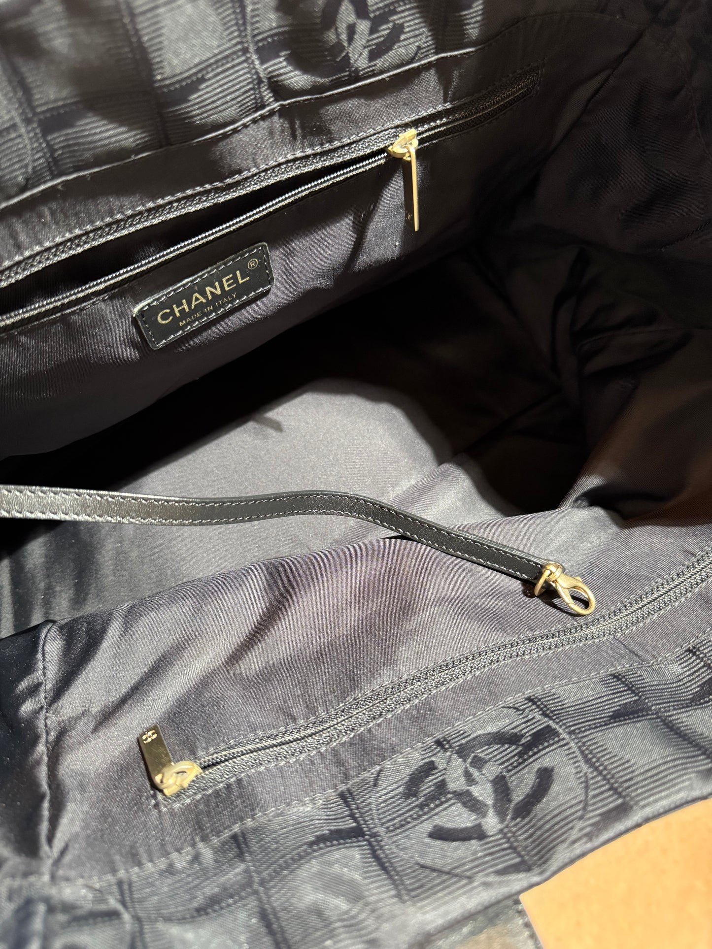 🖤 Chanel Travel Line Tote – Black Nylon & Leather