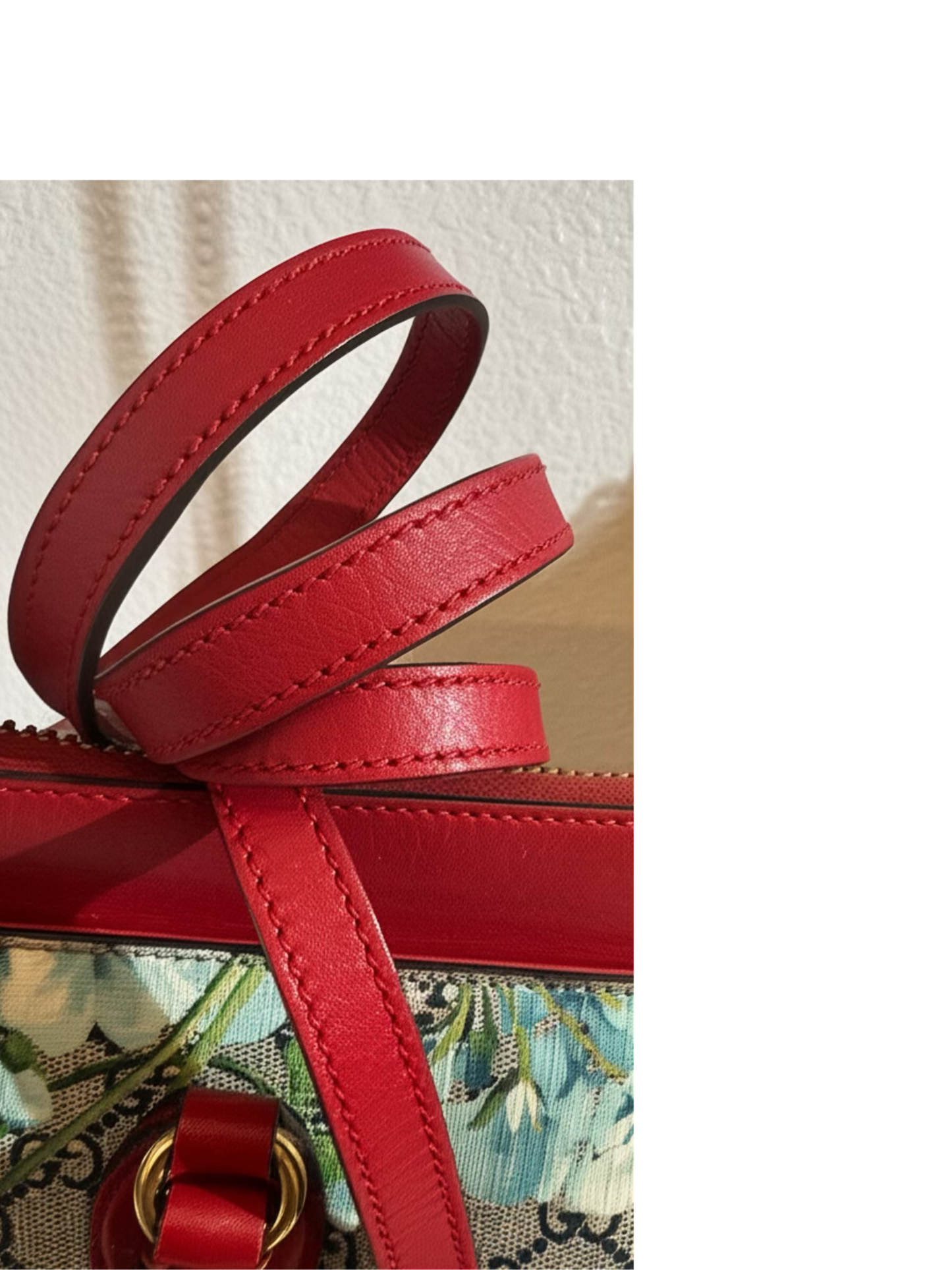 👜 Gucci GG Supreme Blooms Tote with Red Leather Trim